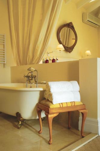 Colona Castle Photo 41