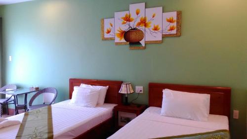 2 double beds