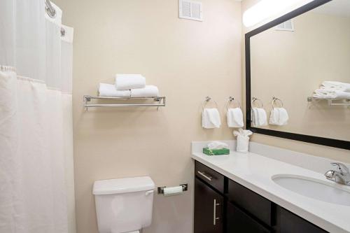 Mainstay Suites Chattanooga - main image