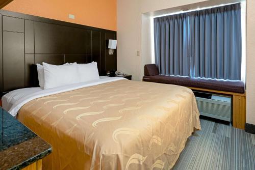 Quality Inn & Suites - image 3