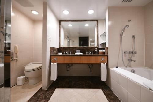 Rose Hotel Yokohama Room Type - Executive Suite with Lounge Access