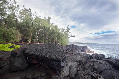 The Bali House & Bali Cottage at Kehena Beach