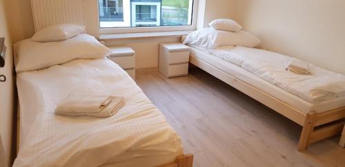 Apartament Kraków Arena Room Type - Twin Room with Shared Bathroom