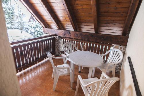Balcony/terrace, Apartmany Alpsky Dum near Bultas