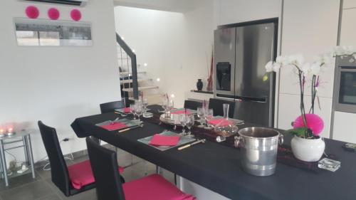 CHAMBRE COSY Adults only in Agde City Center