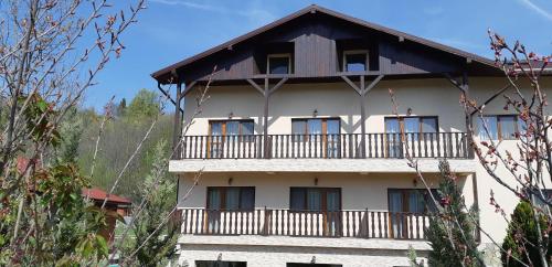 Accommodation in Cornu de Jos