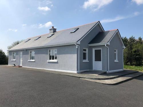 Lake View Cottage - Keeraunmore