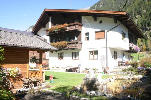 Gästehaus Schranz, Pension in Sankt Leonhard im Pitztal