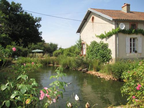 Chez Tartaud - Location saisonnière - Lathus-Saint-Rémy