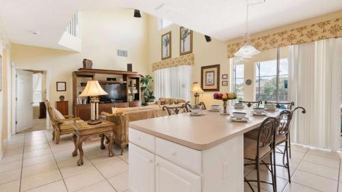 Royal Floridian - image 11