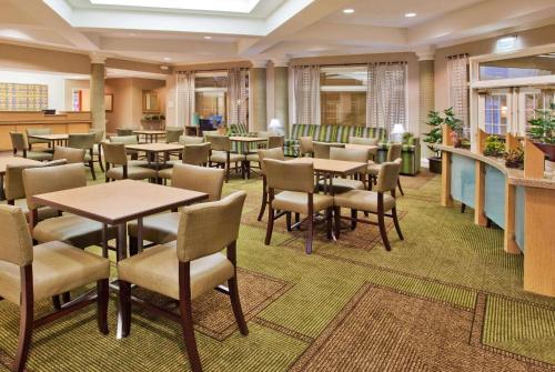 La Quinta by Wyndham Greenville Haywood in Greenville, USA