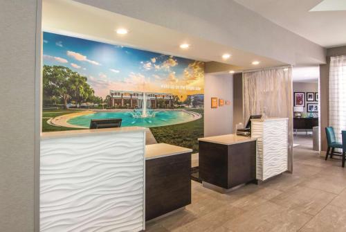 La Quinta Inn & Suites by Wyndham Orlando Ucf