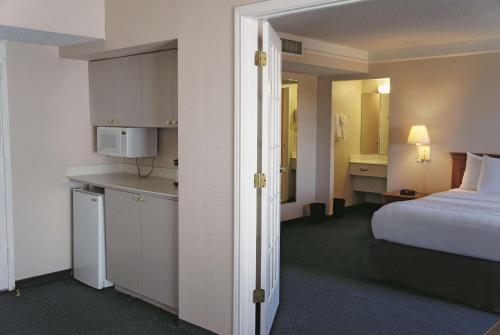 La Quinta Inn by Wyndham Clute Lake Jackson - main image