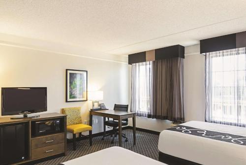 2 double beds