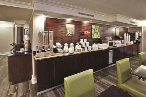 La Quinta Inn & Suites by Wyndham Nashville South