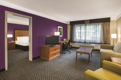 La Quinta by Wyndham Seattle Bellevue / Kirkland - image 2