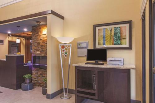 La Quinta by Wyndham Elizabethtown in Elizabethtown, USA