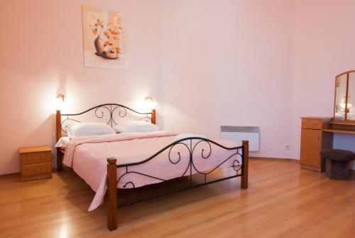 Home Hotel Apartments on Mykhailivska Square - Kiev Kiev 