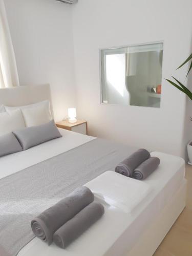 Thomas Apartments Katapola - Chora - image 10