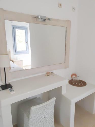Thomas Apartments Katapola - Chora - image 13