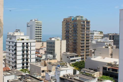 Apartamento Ipanema Posto 9 com suite 2 quadras da praia