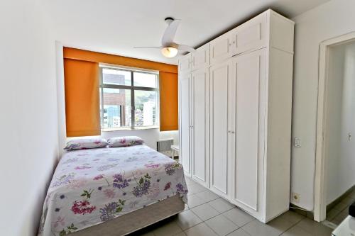 Apartamento Ipanema Posto 9 com suite 2 quadras da praia