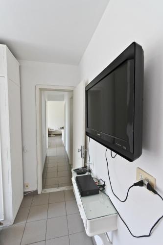 Apartamento Ipanema Posto 9 com suite 2 quadras da praia