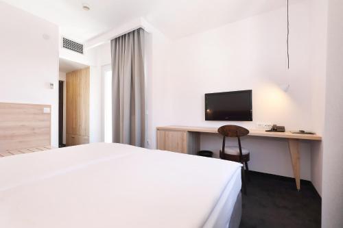 Hotel Mediteran - image 9