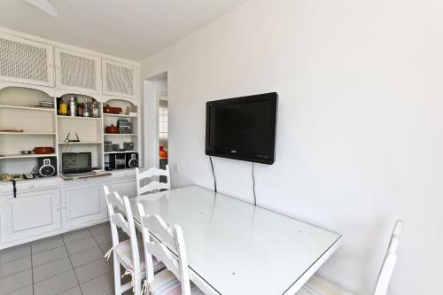 Apartamento Ipanema Posto 9 com suite 2 quadras da praia