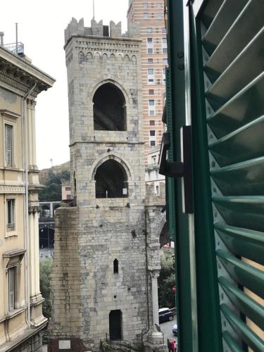 Lovely Old Town Apt with Free Private Parking Included!, Genua (zdjęcie 5)
