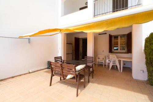 Sistach Rentals Casa La Pletera - image 8