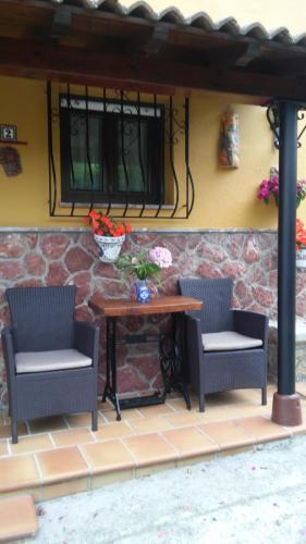 APARTAMENTOS. TURIS. CASTIELLO in Pilona