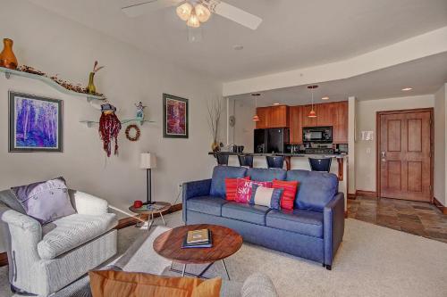 Highland Greens Lodge 305 Condo in Breckenridge, USA