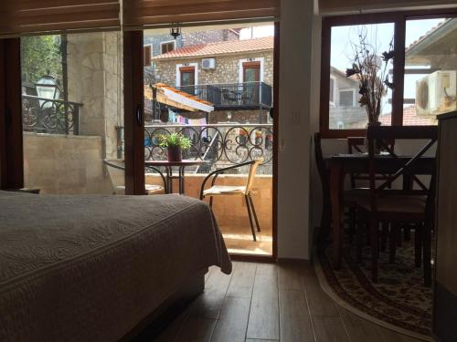 Apartments Antigona Old Town - image 4