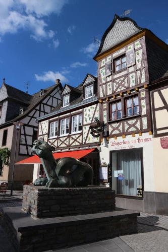Winzerhäuschen am Brunnen - main image