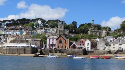 A környék, Saffron House in Fowey Városközpont