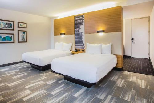 ลา ควินตา อินน์ แอนด์ สวีท บาย วินด์แฮม วินเชสเตอร์ (La Quinta Inn & Suites by Wyndham Winchester) in วินเชสเตอร์ (VA)