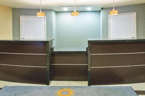 La Quinta Inn & Suites by Wyndham Columbus - Grove City – Grove City, OH