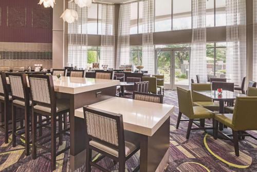 La Quinta by Wyndham Fort Worth North in Fort Worth, USA