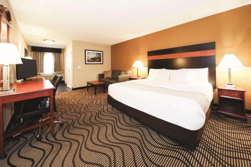 La Quinta Inn by Wyndham Sandusky near Cedar Point in Sandusky, USA