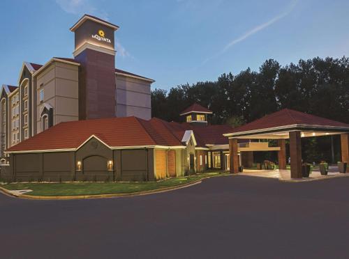 La Quinta Inn & Suites by Wyndham Atlanta Alpharetta