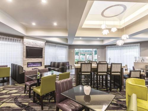 La Quinta Inn & Suites Atlanta Alpharetta