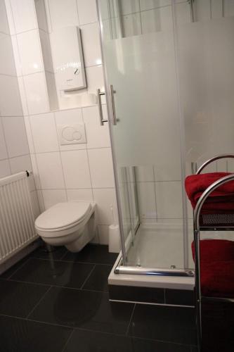 Winzerhäuschen am Brunnen - image 4