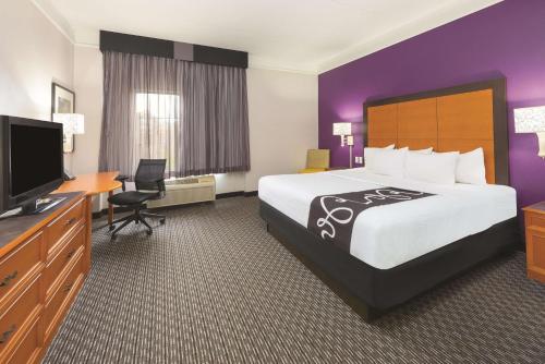 La Quinta Inn & Suites by Wyndham San Marcos