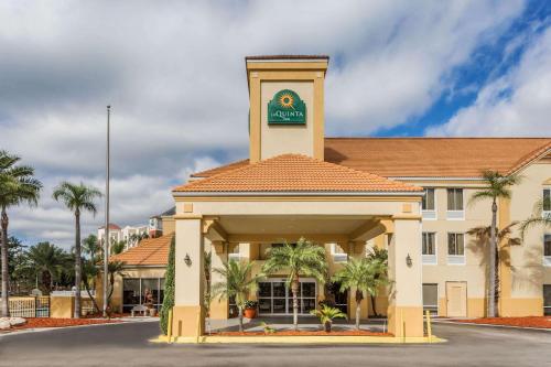 La Quinta by Wyndham Orlando Universal area