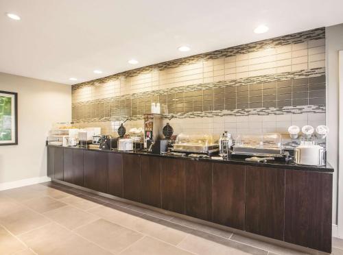 La Quinta Inn & Suites by Wyndham Atlanta Midtown - Buckhead