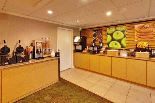 La Quinta Inn & Suites by Wyndham Plattsburgh