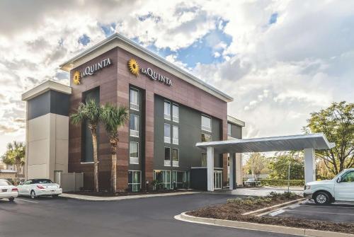 La Quinta Inn & Suites by Wyndham Myrtle Beach - N Kings Hwy, Myrtle Beach