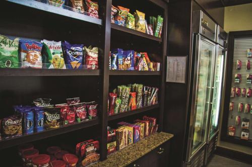 La Quinta Inn & Suites by Wyndham Downtown Conference Center – Little Rock, AR