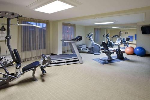 La Quinta Inn & Suites by Wyndham Downtown Conference Center – Little Rock, AR
